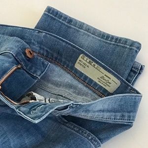 Blue Light Wash Straitzee Regular Slim Straight